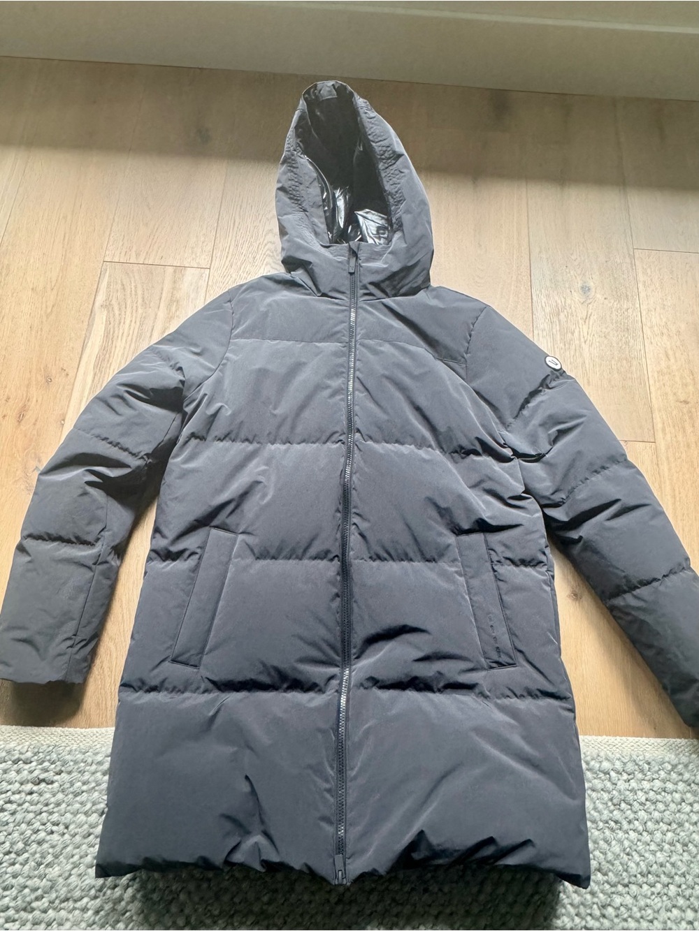 Vuori Mammoth Down Parka in Black